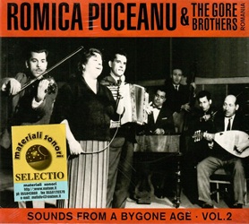 ROMICA PUCEANU :  SOUNDS FROM A BYGONE AGE VOL. 2  (ASPHALT TANGO)

Romica Puceanu (1926-1996) � nata a Bucarest ed alla tenera et� di 14 anni cantava gi� nei bar dei quartieri Floreasca e Herestrau nella periferia della propria citt�. La cantante registr� il suo primo album nel 1964 con la formazione Taraful Fratii Gore dei fratelli Aurel e Victor Gore che la fecero debuttare come cantante alla festa per il matrimonio di un loro cugino. La vocalista rumena � diventata famosa come intensa ed appassionata interprete di canzoni che descrivono la vita quotidiana, i desideri e le sofferenze della gente semplice, brani che uniscono i ritmi turchi cifte-telli con melodie e testi rumeni. In breve tempo Romica Puceanu arriv� ad essere la cantante pi� popolare e meglio pagata del suo paese e divenne l�incarnazione della musica rumena lautari. �Sounds from a Bygone Age vol. 2�, secondo volume dell�interessante serie di casa Asphalt Tango dedicata a grandi interpreti della tradizione musicale rumena, propone le registrazioni che Puceanu ha realizzato con i fratelli Gore. Gli arrangiamenti, chiari e minimalisti, creano lo spazio sonoro ideale per la voce brillante della cantante e fanno da cornice perfetta alle sue sentite interpretazioni. Ascoltando �Sounds from a Bygone Age vol. 2� � facile intuire il motivo per cui molti intellettuali rumeni hanno definito Romica Puceanu la �Billy Holiday d�Oriente�.