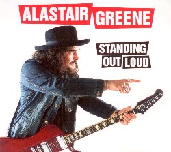 GREENE ALASTAIR :  STANDING OUT LOUD  (RUF)

Il virtuoso chitarrista Alastair Greene  riuscito a coltivare una sua fiorente carriera da solista, senza mai smettere di collaborare con grandi artisti come il vincitore di un Grammy Alan Parsons e la star del soul-blues Sugaray Rayford. Lultima pubblicazione di Greene, Standing Out Loud,  la riconferma, qualora ce ne fosse bisogno, dellimportante ruolo che questo artista riveste nel mondo del blues-rock. Con una tracklist che propone 11 suoi splendidi originali che affondano le radici nella tradizione del blues e del rock del sud, il chitarrista ha creato un album onesto e senza fronzoli che richiama lo spirito della sua musica preferita degli anni 60 e 70. Per questa sua nuova avventura, Greene ha avuto al suo fianco il chitarrista JD Simo che ha coprodotto il disco e lavorato con lui alle tracce che sono state registrate durante le sessioni di registrazione a Nashville. Racconta Greene: Sapevo che a JD piaceva realizzare dischi con le tipiche sonorit old school e volevo provarci. Ha portato con s il suo batterista Adam Abrashoff e un bassista da lui consigliato di nome Todd Bolden. Abbiamo fatto molto velocemente e abbiamo catturato alcuni momenti davvero fantastici!. Continua Greene: Volevo fare un disco che suonasse come se fosse stato registrato nei primi anni 70, non solo nelle canzoni ma anche per ci che riguarda la produzione e il suono. Altre tre tracce sono invece state registrate durante una sessione che si  tenuta nella citt adottiva di Greene, Austin, in Texas. Greene si esibisce con il bassista Mark Epstein e il batterista Kevin Hall, una coppia di veterani del ritmo che hanno accompagnato artisti del calibro di Johnny Winter, Eric Johnson e Joe Bonamassa. Le potenti esibizioni del trio includono una cover del classico Bullfrog Blues che Greene usa per mostrare le sue abilit sia con la chitarra acustica che con quella elettrica. Racconta Greene: Sono fortunato ad aver lavorato con cos tanti musicisti e persone straordinarie. Ci sono poche grandi citt musicali negli Stati Uniti e sono davvero felice di aver realizzato Standing Out Loud in due delle citt pi leggendarie: Nashville e Austin!.