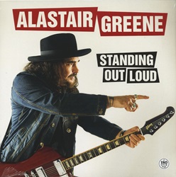 GREENE ALASTAIR :  STANDING OUT LOUD  (RUF)

Il virtuoso chitarrista Alastair Greene  riuscito a coltivare una sua fiorente carriera da solista, senza mai smettere di collaborare con grandi artisti come il vincitore di un Grammy Alan Parsons e la star del soul-blues Sugaray Rayford. Lultima pubblicazione di Greene, Standing Out Loud,  la riconferma, qualora ce ne fosse bisogno, dellimportante ruolo che questo artista riveste nel mondo del blues-rock. Con una tracklist che propone 11 suoi splendidi originali che affondano le radici nella tradizione del blues e del rock del sud, il chitarrista ha creato un album onesto e senza fronzoli che richiama lo spirito della sua musica preferita degli anni 60 e 70. Per questa sua nuova avventura, Greene ha avuto al suo fianco il chitarrista JD Simo che ha coprodotto il disco e lavorato con lui alle tracce che sono state registrate durante le sessioni di registrazione a Nashville. Racconta Greene: Sapevo che a JD piaceva realizzare dischi con le tipiche sonorit old school e volevo provarci. Ha portato con s il suo batterista Adam Abrashoff e un bassista da lui consigliato di nome Todd Bolden. Abbiamo fatto molto velocemente e abbiamo catturato alcuni momenti davvero fantastici!. Continua Greene: Volevo fare un disco che suonasse come se fosse stato registrato nei primi anni 70, non solo nelle canzoni ma anche per ci che riguarda la produzione e il suono. Altre tre tracce sono invece state registrate durante una sessione che si  tenuta nella citt adottiva di Greene, Austin, in Texas. Greene si esibisce con il bassista Mark Epstein e il batterista Kevin Hall, una coppia di veterani del ritmo che hanno accompagnato artisti del calibro di Johnny Winter, Eric Johnson e Joe Bonamassa. Le potenti esibizioni del trio includono una cover del classico Bullfrog Blues che Greene usa per mostrare le sue abilit sia con la chitarra acustica che con quella elettrica. Racconta Greene: Sono fortunato ad aver lavorato con cos tanti musicisti e persone straordinarie. Ci sono poche grandi citt musicali negli Stati Uniti e sono davvero felice di aver realizzato Standing Out Loud in due delle citt pi leggendarie: Nashville e Austin!.