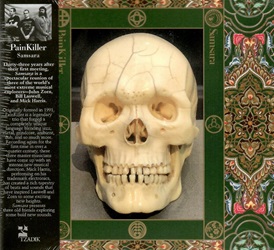 PAINKILLER :  SAMSARA  (TZADIK)

Archival series (file under jazz/rock) - John Zorn, Bill Laswell, Mick Harris. Trentatr anni dopo il loro primo incontro, Samsara  una spettacolare reunion di tre degli esploratori musicali pi estremi del mondo. Nati nel 1991, i PainKiller sono un trio leggendario che ha forgiato un linguaggio completamente unico che fonde jazz, metal, grindcore, ambient, dub e molto altro. Per la prima volta nuovamente in studio insieme ad oltre un quarto di secolo di distanzza dallultima volta, questi tre maestri hanno ideato una nuova, intensa direzione musicale. Mick Harris, con la sua tipiccaa elettronica, crea un ricco arazzo di ritmi e suoni che ispirano Laswell e Zorn a raggiungere nuove emozionanti vette. Samsara presenta tre vecchi amici che esplorano sonorit audaci e innovative.