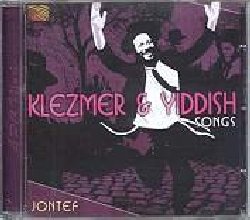 JONTEF :  KLEZMER & YIDDISH SONGS  (ARC)

mid-price - Jontef, che in yiddish significa giorno della celebrazione,  una formazione nata nel 1988 a Tubingen, in Germania. Composto da Michael Chaim Langer, Joachim Gunther e Wolfram Strole, il gruppo propone la musica dei klezmorim, i musicisti/cantastorie della cultura tradizionale yiddish. Klezmer & Yiddish Songs racconta l'antico mondo degli 'shtetl', gli europei dell'est e della comunit ebraica, descrivendo i sogni della povera gente, la vitalit dei buffoni (badchn), e la saggezza dei maestri (melamed). Sopportati per l'occasione dal bassista Gunter Fisher e dal percussionista Norbert Schubert, gli Jontef propongono gioiosa musica klezmer e malinconiche canzoni yiddish che raccolgono la quintessenza di questa tradizione ebraica. Klezmer & Yiddish Songs  dotato di un libretto con la trascrizione dei testi dei brani in lingua yiddish, con traduzione in inglese, francese e tedesco.