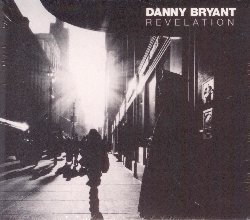 BRYANT DANNY :  REVELATION  (JAZZHAUS)

Chitarrista e compositore inglese molto apprezzato in ambito blues/rock, Danny Bryant  nato nel 1980 nel Hertfordshire, in Inghilterra, e fin da giovane ha dimostrato di avere un innato talento che a soli 18 anni lo ha fatto diventare un musicista professionista. Revelation, il quarto e nuovo album di studio di Danny Bryant prodotto da Richard Hammerton,  forse il progetto pi personale ed emozionante della sua intera carriera. Quando ho iniziato a scrivere questo album, sapevo che sarebbe stata una delle sfide pi difficili della mia carriera. Non era per una mancanza di materiale o di desiderio, ma sin dall'inizio era chiaro che, per far dire a questo disco quello che volevo, sarei dovuto andare a scavare nel mio profondo e confrontarmi con i ricordi e le emozioni che in realt non volevo affrontare. Soprattutto si trattava di essere onesti nella scrittura o non avrebbe funzionato. Lo scorso anno, per motivi personali,  stato il pi duro della mia vita. In sei mesi ho perso uno dei miei amici pi cari e poco dopo anche mio padre  morto, dopo una lunga malattia. Pap ha suonato il basso nella mia band per molti anni e abbiamo suonato fianco a fianco in pi di 2000 concerti, abbiamo girato il mondo insieme, era il mio migliore amico ed il fondamento di questa famiglia. Sono stato colpito da una profonda depressione e da un'ansia paralizzante ed in momenti come questi ho sempre trovato la salvezza nella musica. Certo queste canzoni sono cupe nel soggetto, parlano di isolamento, disperazione e di momenti difficili. Mettono in discussione cose che prima non avevo mai considerato. Ma questo non  un album di musica funerea, non fraintendetemi. Molte delle canzoni hanno un tempo vivace e rivelano un'influenza rock. Sono cariche di chitarra e meritano di essere suonate a tutto volume! Sono incredibilmente fiero del risultato finale perch questa musica  tutto ci che, per molto tempo, non sono stato in grado di articolare nella vita di tutti i giorni. Le lunghe notti e la ricerca senza fine. Musicalmente parlando, questo disco propone la mia core band insieme ai 9 membri della mia Big Band, un progetto con cui adoro fare tour. E' fantastico sentire gli ottoni e le tastiere in queste canzoni, danno una struttura nuova e ricca e io mi sento musicalmente pi fresco ed ispirato di quanto non lo sia stato da molto tempo a questa parte. (Danny Bryant). Disponibile anche su vinile, Revelation  un disco intenso, reso unico dall'eccellente capacit compositiva ed interpretativa del chitarrista inglese.