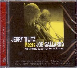 TILITZ JERRY / GALLARDO JOE :  JERRY TILITZ MEETS JOE GALLARDO  (TCB - MONTREUX JAZZ)

Bebop Hard and Postbop - Jerry Tilitz Meets Joe Gallardo propone una serata interamente dedicata al trombone, in compagnia di due grandi interpreti di questo strumento che sono Jerry Tilitz e Joe Gallardo. Entrambi di origini americane, i due musicisti vantano carriere molto prestigiose: Tilitz ha collaborato con grandi maestri come Curtis Fuller, Lennie Tristano, Gerry Mulligan, Al Foster, Roy Eldridge, mentre l'album Amanecer di Joe Gallardo ha ottenuto nel 1978 un prestigioso Grammy come migliore registrazione latina dell'anno. Jerry Tilitz Meets Joe Gallardo mette insieme standard jazz come Yardbird Suite di Charlie Parker e Love for Sale di Cole Porter ed originali dello stesso Tilitz che, come Never Go Back e Suitcase Samba hanno un ritmo che invitano al ballo e ricordano il calore sudamericano. Affiancati da Paul Kirby al pianoforte, Martin Zenker al basso e Rick Hollander alle percussioni, Jerry Tilitz e Gallardo ci offrono una serata di grande musica in cui le vere protagoniste sono le melodie suadenti dei loro tromboni.