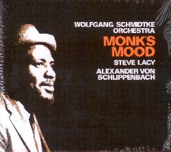 SCHMIDTKE WOLFGANG / LACY STEVE / VON SCHLIPPENBACH ALEX :  MONK'S MOOD  (JAZZWERKSTATT)

Il musicista jazz, direttore d'orchestra e compositore tedesco Wolfgang Schmidtke ha arrangiato per la sua orchestra alcune composizioni della grande icona jazz Thelonious Monk. In Monk's Mood Schmidtke ha voluto come ospiti solisti gli esperti assoluti dell'opera di Monk, Steve Lacy (sax soprano) ed Alex von Schlippenbach (pianoforte). Registrato parte il 12 giugno del 1999 e parte il 22 dicembre del 2001 nel teatro municipale di Wuppertal, in Germania, Monk's Mood propone alcuni originali dell'indimenticabile musicista americano come Thelonious e Introspection oltre ad alcuni orignali di Lacy tra cui Blinks ed Esteem.