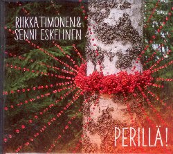 TIMONEN RIIKKA & ESKELINEN SENNI :  PERILLA!  (WESTPARK)

Riikka Timonen  un'eccellente cantante finlandese che, dopo essersi esibita per anni con band come Varttina ed Adiemus, ha deciso di intraprendere la carriera da solista che la vede impegnata anche nel ruolo di autrice dei testi delle sue canzoni le cui musiche vengono invece scritte da vari compositori finlandesi. Senni Eskelinen, attualmente ritenuta una delle migliori interpreti di kantele (strumento a corde simbolo nazionale della Finlandia), si  avvicinata al suo strumento a soli 8 anni e dopo poco tempo era gi in grado di suonare il kantele elettrico che nel corso della sua carriera le ha permesso di passare delle antiche canzoni careliane alla musica heavy ed al rock progressivo. Riikka Timonen e Senni Eskelinen propongono il frutto della loro prima collaborazione, Perilla! (in italiano Fine del viaggio), uno splendido album dal sapore nordico in cui non ci sono fronzoli, le sole protagoniste sono la voce chiara di Riikka e le melodie affascinanti del kantele elettrico a 39 corde di Senni. Racconta Riikka Timonen: Guardo le dita ed i gomiti di Senni e respiro con loro. Il kantele di Senni ha 39 corde e a me piace pensare di essere la quarantesima. Come ricorda Timonen, l'idea dell'album  nata un giorno in cui le due musiciste stavano suonando nella villa della famiglia Timonen: Stavamo suonando davanti al camino e all'improvviso mi sono detta: questo  il posto dove mi sono seduta durante cos tante sere d'estate nella mia infanzia, sognando di diventare una cantante. Questo  il posto dove ho scritto canzoni e storie nel mio diario. E questo  il posto dove ho scritto le parole della canzone Perilla. Ho fatto un lungo viaggio dalla mia infanzia ad oggi, solo per trovare me stessa nel luogo dove tutto ebbe inizio. Mi  sembrato di vivere la mia Perilla, cio la fine del mio viaggio. Con i testi delle canzoni scritti da Riikka Timonen e le melodie create dalla compositrice finlandese Milla Viljamaa, Perilla!  un album ammaliante che ricorda i candidi paesaggi innevati della Finlandia.