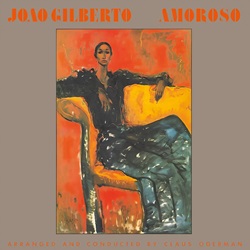 GILBERTO JOAO :  AMOROSO  (SPEAKERS CORNER)

(Warner Bros.) Joao Gilberto (g, voc); Claus Ogerman (cond, arr); Bud Shank (fl); Milcho Leviev, Michael Boddicker (synth); Ralph Grierson (keyb); Jim Hughart (b); Grady Tate, Joe Correro (dr); Paulinho Da Costa (perc) & strings - Registrato nel novembre 1976 nei Rosebud Studios di New York da Al Schmitt. Prodotto da Tommy LiPuma e Helen Keane. Amoroso fu pubblicato nel 1977, in un periodo di grande successo per Joao Gilberto (1931-2019), il padre della bossa nova. Il suo stile di canto diretto e personale, caratterizzato da una voce secca e graffiante, ha arricchito il jazz latino con unimpronta personale, unica nel suo genere. In Amoroso, Gilberto propone, tra le altre, le sue brillanti interpretazioni di quattro composizioni del connazionale Antonio Carlos Jobim, Wave, Triste, Caminhos Cruzados e Zingaro, con gli arrangiamenti del talentuoso Claus Ogerman. Per capire quanto sia trasversale e poliedrica la bossa proposta da Gilberto,  utile ascoltare linterpretazione che lartista offre del classico di Gershwin S Wonderful. Il cantante e chitarrista brasiliano ne ha creato una versione assolutamente indipendente e originale che emana tutto il fascino e leleganza della bossa nova.