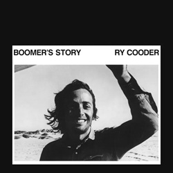 COODER RY :  BOOMER'S STORY  (SPEAKERS CORNER)

(Reprise MS 2117) Ry Cooder (g, mand, voc); George Bohanon (horns); Gene Finney (hca); Randy Newman (p); Jim Dickinson (p,b); Charles Lawing (cl); Tommy McClure (b); Jim Keltner, Roger Hawkins (dr); Milt Holland (perc) � Registrato nel 1972 in vari studi tra i quali i Muscle Shoals Sound Studios di Sheffield in Alabama. Prodotto da Jim Dickinson e Lenny Waronker. Nel suo terzo album, �Boomer�s Story�, che prende il nome dal racconto di Carson Robison, Ry Cooder prosegue la sua esplorazione del suono del genere Americana. Come nelle sue precedenti registrazioni, Cooder non solo interpreta opere di maestri come la leggenda del blues Sleepy John Estes e il cantautore Dan Penn, ma anche brani folk, blues e soul meno noti. �Boomer�s Story� si apre con l�omonimo brano tradizionale e prosegue con �Cherry Ball Blues� di Skip James e �Crow Black Chicken� di Lawrence Wilson. Di seguito Cooder conferisce una cupa ironia al brano nazionalista �Rally �Round The Flag� di George F. Root, con il malinconico pianoforte suonato da Randy Newman e la sua slide guitar, mentre l�arrangiamento per chitarra, in stile Joseph Spence, infonde a �Comin� in on a Wing and a Prayer� un senso di speranza e coraggio. In quattro dei dieci brani, Cooder si allontana dal microfono, cedendolo a Sleepy John Estes che offre una personalissima interpretazione di �President Kennedy�. Tra i brani strumentali spicca �Dark End of the Street�: senza cantare una sola parola, Cooder riesce a trasmettere la vergogna e il profondo rimpianto nascosti nel classico di Dan Penn e Chips Moman. Dopo essere stato trascurato per molti anni, �Boomer�s Story� ritorna di nuovo disponibile in una pura versione analogica che rende giustizia a questo incantevole viaggio sonoro.