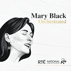 BLACK MARY :  MARY BLACK ORCHESTRATED  (PURE PLEASURE)

Per oltre trent'anni, la cantante Mary Black è stata una presenza dominante nella musica irlandese, molto apprezzata anche all'estero. Dagli anni '80 ad oggi, l'artista ha pubblicato 12 album di studio, tutti grandi successi tanto da diventare dischi di platino. Nell'ottobre 2019 Mary Black ha pubblicato un disco diverso da qualsiasi cosa avesse fatto prima: Mary Black Orchestrated. Si tratta di un progetto che propone la rivisitazione di 11 delle canzoni preferite di Mary Black, tra cui No Frontiers, The Urge For Going, Summer Sent You, Carolina Rua, tutte orchestrate e prodotte dal musicista e compositore di fama mondiale Brian Byrne. Nell'album ad accompagnare la cantante c'è la prestigiosa RTE' National Symphony Orchestra, diretta da Byrne al National Concert Hall. La musica è tutto per Mary Black e dunque realizzare un progetto con una grande orchestra è stata per lei un'incredibile soddisfazione. Racconta l'artista: Che grande onore avere alcune delle mie registrazioni preferite suonate dalla National Symphony Orchestra diretta da Brian Byrne. Ho scelto canzoni che significano molto per me, alcune gemme famose ed altre meno note. Non potevo immaginare quanto sarebbero stati grandiosi gli arrangiamenti orchestrali di Brian Byrne che hanno dato a queste canzoni una nuova vita. Sentire la RTE' Orchestra eseguirli durante la registrazione al National Concert Hall è stato davvero commovente.