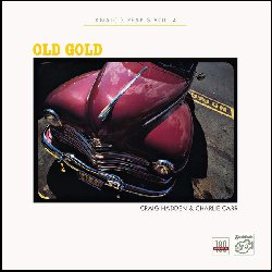 HADDEN CRAG & CARR CHARLIE :  ANALOG PEARLS VOL. 4 - OLD GOLD  (STOCKFISCH)

La Stockfisch Records  lieta di presentare Analog Pearls vol. 4 - Old Gold, disco che ha immortalato una registrazione di 40 anni fa di Craig Hadden e Charlie Carr, impegnati nell'interpretazione di alcune loro hit degli anni '50. Racconta Hadden: Non importa che tipo di musica ascolti oggi, quasi ogni stile ha le sue radici negli Oldies, il rock'n'roll degli anni '50. C' qualcosa di speciale nella musica di quest'epoca che rimane anche negli anni '80. Abbiamo cercato di ricreare queste canzoni in modo tale da riportare alla mente i ricordi di quelli di voi che le ricordano ancora, oltre ad offrire qualcosa di fresco ed emozionante per quelli che non le hanno mai ascoltate prima. Credo che sarete d'accordo con noi nel dire che gli Oldies non moriranno mai.
