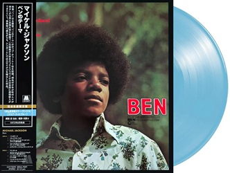 JACKSON MICHAEL :  BEN (JAPAN ED. BLUE VINYL)  (UNIVERSAL)

�Ben� � il secondo album in studio di Michael Jackson, fu pubblicato il 12 luglio 1972 da Motown Records e contiene l�omonimo singolo che � il tema musicale principale del film horror �L�ultima carica di Ben� di Phil Karlson. Michael Jackson disse di aver amato molto questo film che racconta di un ragazzino malato che stringe amicizia con un topo rifiutato dagli abitanti del villaggio e, sebbene all�epoca avesse solo 13 anni, riusc� ad immedesimarsi cos� tanto nella storia da dare vita a un�interpretazione mozzafiato. Il brano �Ben� vinse un Golden Globe come migliore canzone originale e fu candidato agli Oscar nel 1973. Il disco �Ben� � stato prodotto da Hal Davis e registrato tra il novembre 1971 e il febbraio 1972 presso i Motown Recording Studios di Hollywood, in California. Universal Music Japan ne propone una ristampa a tiratura limitata, stampata su vinile blu da 180 gr. di alta qualit� a 33 giri. L�album � dotato di fascetta OBI e comprende un libretto con interessanti note e i testi dei brani.