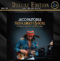 PASTORIUS JACO :  TRUTH, LIBERTY & SOUL  (2xHD)

Il Kool Jazz Festival di New York ha visto la partecipazione di grandi talenti tra cui il bassista Jaco Pastorius, ex membro della band Weather Report, unanimamente considerato uno dei bassisti pi importanti della storia della musica. Il prezioso triplo album Truth, Liberty & Soul propone lesibizione che Pastorius e la notevole big band Word of Mouth, con al suo interno il virtuoso dellarmonica Toots Thieleman, tennero il 27 giugno 1982 alla Avery Fisher Hall in occasione del Kool Jazz Festival. Il concerto  stato registrato su 24 tracce analogiche con lo studio mobile Record Plant Truck e viene proposto in un prezioso triplo vinile 200 gr. a 45 giri. Truth, Liberty & Soul  una registrazione eccezionale di un concerto eccezionale:  infatti la prima registrazione ad essere masterizzata dai master tapes originali a 2 tracce, ritrovati circa 30 anni dopo il concerto, da Ren LaFlamme, un vero e proprio genio del high-end.