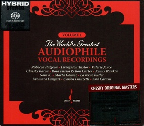 VARIOUS :  THE WORLD'S GREATEST AUDIOPHILE VOCAL RECORDINGS VOL. 1 (SACD)  (EVOLUTION MUSIC)

Pubblicato per la prima volta nel 2006, �The World�s Greatest Audiophile Vocal Recordings Vol. 1� propone le sublimi interpretazioni di alcuni dei migliori cantanti della scena musicale, tutte immortalate da Chesky Records, etichetta newyorkese rinomata per le sue superbe tecniche di registrazione. Oggi la giapponese Evolution Music ne propone una nuova versione in cd super audio che non pu� mancare dalla collezione di un vero appassionato del mondo audiophile. Il disco si apre con la meravigliosa versione di �Spanish Harlem� di Rebecca Pidgeon, che in un baleno trasporta l�ascoltatore in un regno sonoro di straordinaria bellezza. Grazie alle raffinate tecniche di registrazione utilizzate, le voci di eccellenti cantanti come Sara K., Ana Caram, Valerie Joyce e Marta Gomez appaiono straordinariamente naturali e chiare. �The World�s Greatest Audiophile Vocal Recordings Vol. 1� � un viaggio musicale che apre all�ascoltatore prospettive sonore davvero inedite.