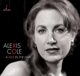 COLE ALEXIS :  A KISS IN THE DARK (ONE-STEP)  (EVOLUTION MUSIC)

Dopo otto album per diverse etichette, la musicista newyorkese Alexis Cole si  unita alla Chesky Records nel 2014 per pubblicare A Kiss In The Dark. Registrato con un solo microfono ad alta risoluzione, il disco vede la partecipazione degli straordinari collaboratori di Alexis Cole: il chitarrista Saul Rubin, il sassofonista e clarinettista Dan Block, il bassista Pat OLeary e il batterista Phil Stewart. In A Kiss In The Dark, la band si esibisce dal vivo, permettendo alla cantante di immergersi nella storia del jazz con la sua voce vellutata, aggiungendo un tocco contemporaneo ad un repertorio fatto di brani della fine degli anni 10 e dellinizio dei 20 del secolio scorso. La voce seducente e profonda di Cole abbraccia queste melodie senza tempo, richiamando alla mente dellascoltatore artiste come Sarah Vaughan e Anita ODay. La tracklist propone brani swing come Chicago, That Toddlin Town, toccanti blues come Nobody Knows You When Youre Down And Out e ballate sognanti come Indian Summer, che dimostrano perch Alexis Cole sia considerata una delle migliori cantanti jazz americane. La registrazione fa parte della serie Binaural+ di Chesky Records, che, grazie a una tecnologia di registrazione allavanguardia,  caratterizzata da un maggiore realismo capace di trasportare gli ascoltatori direttamente nella sala di registrazione. A Kiss in the Dark  riproposto in una versione One Step ottenuta dai master originali, incisa a 33 giri e stampata su vinile da 180 gr..