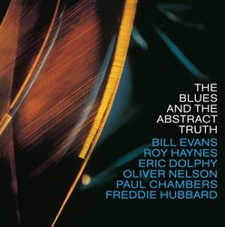 NELSON OLIVER :  THE BLUES AND THE ABSTRACT TRUTH  (SECOND RECORDS)

�The Blues and the Abstract Truth� fu registrato e pubblicato nel 1961. Interessato alle radici afroamericane del blues, il sassofonista, clarinettista e compositore americano Oliver Nelson (1932-1975) registr� l�album per catturare il feeling del blues utilizzando diverse progressioni e cambi di ritmo. Alla registrazione del disco parteciparono molti famosi musicisti: Freddie Hubbard (tromba), Eric Dolphy (flauto, sax contralto), alla sua ultima collaborazione con Nelson dopo una serie di registrazioni per la Prestige, Bill Evans (pianoforte), Paul Chambers (contrabbasso) e Roy Haynes (batteria). Oltre a questi musicisti compare il sassofonista baritono George Barrow che non esegue nessun assolo ma partecipa ai sottili voicing degli arraggiamenti di Nelson. Spesso nominato tra i 100 migliori album jazz di sempre, �The Blues and the Abstract Truth� propone 5 originali di Nelson oltra a �Hoe Down� di Aaron Copland.