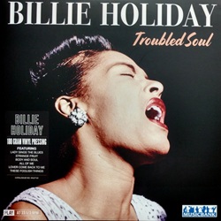 HOLIDAY BILLIE :  TROUBLED SOUL  (MUSICBANK)

�Troubled Soul� propone una selezione mozzafiato di brani interpretati dalla grande Billie Holiday (1915-1959), senza dubbio la pi� commovente tra tutte le cantanti della storia del jazz. Forse altre artiste hanno saputo interpretare l�arte vocale in modo pi� tecnico o pi� spettacolare, ma nessuna � riuscita a raggiungere la sua intensit� o ha saputo cantare le stesse melodie con altrettanta convinzione. Con una tracklist che comprende brani come �Lady Sings The Blues�, �Love For Sale�, �Strange Fruit�, �These Foolish Things� e tanti altri ancora, �Troubled Soul� ci permette di ascoltare lo swing di una vocalista senza cui la musica jazz forse oggi non sarebbe quello che �.
